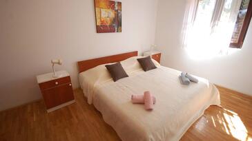 Apartmani s parkingom Njivice, Krk - 21856