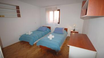Apartmani s parkingom Njivice, Krk - 21856