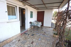1-Zimmer-Ferienwohnung Njivice, Krk (A-21858-a)