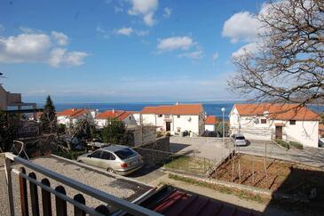 Apartments with terrace Njivice, Kvarner