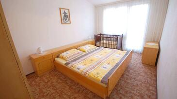 Apartmani s parkingom Njivice, Krk - 21859