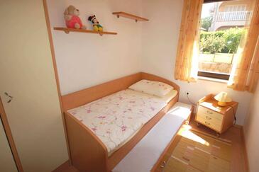 Apartmani s parkingom Njivice, Krk - 21860