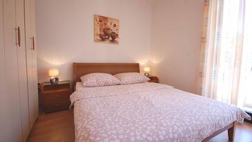 Apartmány s parkovištěm Njivice, Krk - 21860