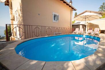 Rodinné apartmány s bazénem Njivice, Krk - 21862 Adriatic.hr