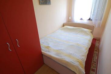 Apartmaji s parkingom Njivice, Krk - 21867