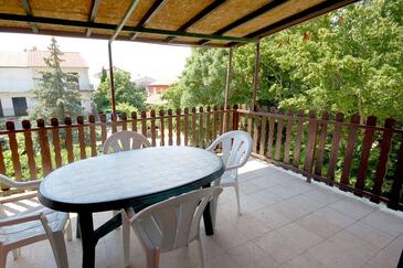 Apartmaji s parkingom Njivice, Krk - 21867 Adriatic.hr