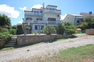 Leiligheter med parkering Njivice, Krk - 21871