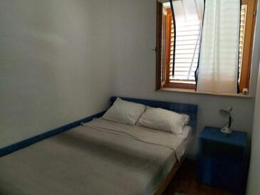 Apartmanok a tenger mellett Pirovac, Sibenik - 21874