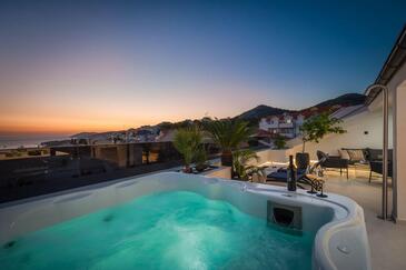 Two bedroom apartment Hvar (A-21877-e(
