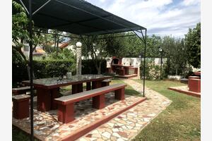 Apartamente cu parcare Lopar, Rab - 21881