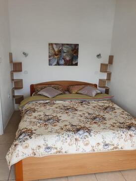 Ferienwohnungen am Meer Jezera, Murter - 21908