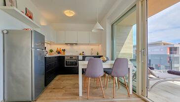 Apartmanok a tenger mellett medencével Novigrad - 21917