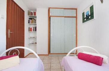 Apartmaji z internetom Zlarin - 21923