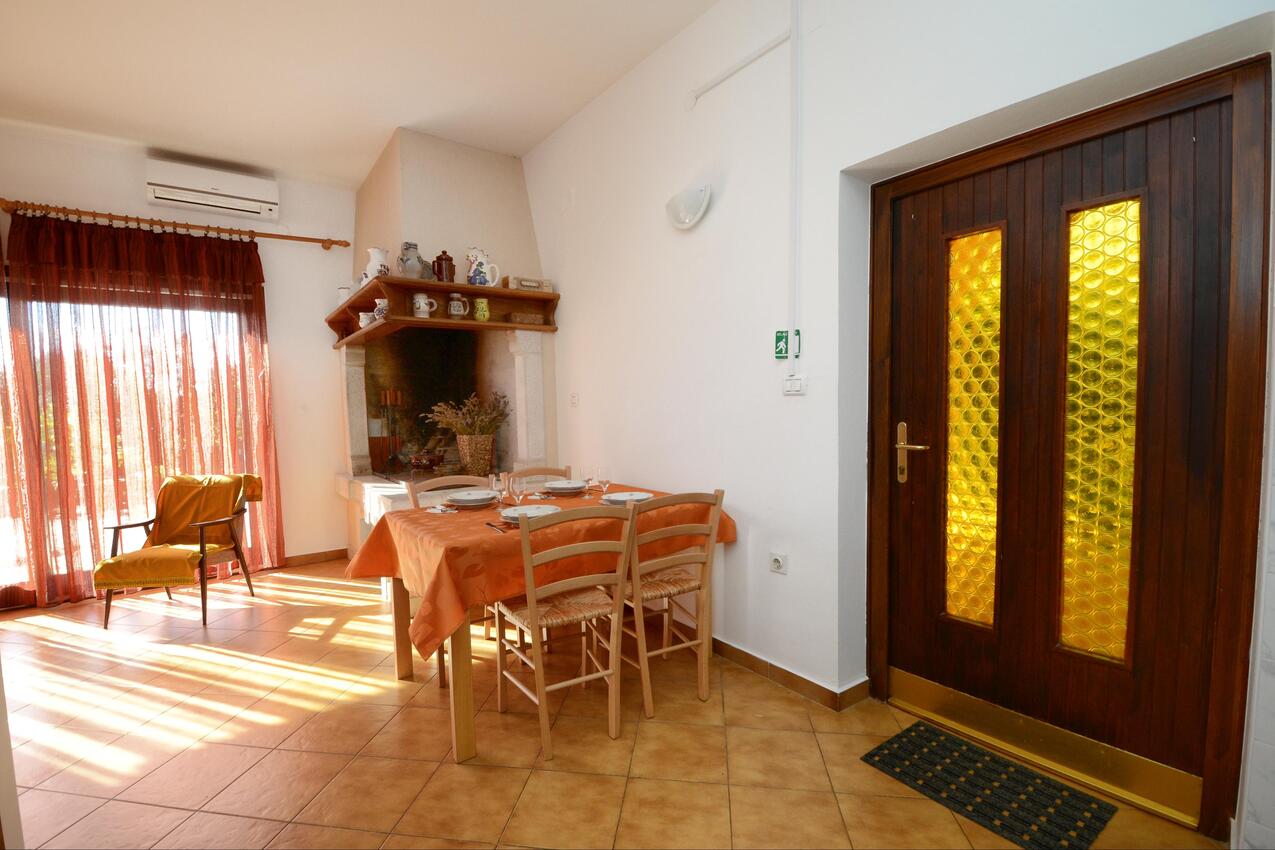 A-21926-a - Alloggi privati - Appartamenti con piscina per famiglie Valica, Umago - Umag