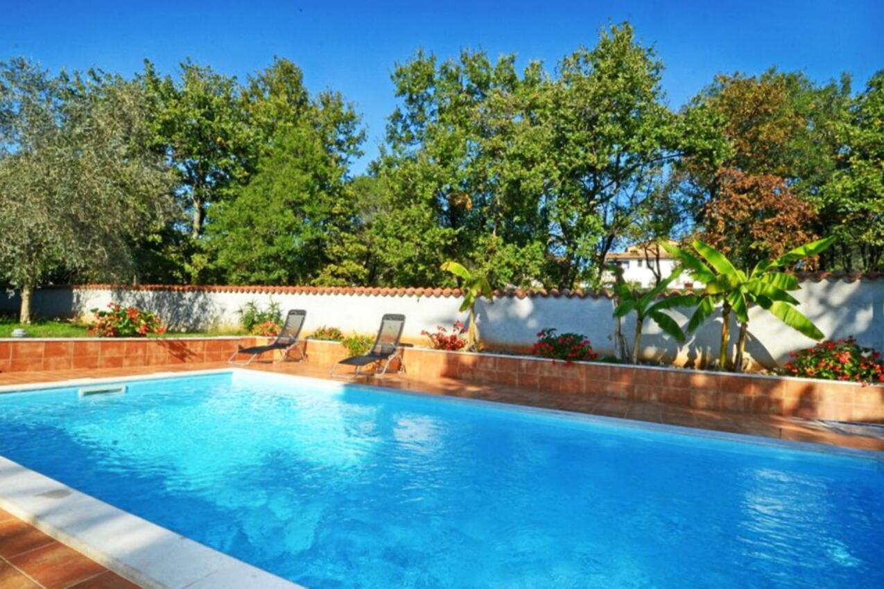 Giardino - Appartamenti con piscina per famiglie Valica, Umago - Umag