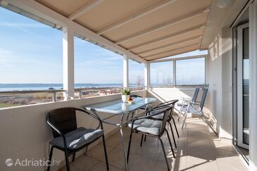 Apartmani s bazenom pogodni za obitelji s djecom Ljubač, Zadar - 21937