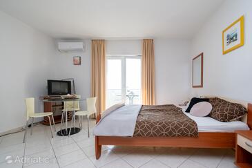 Апартаменты для семьи с бассейном Любач - Ljubač, Задар - Zadar - 21937