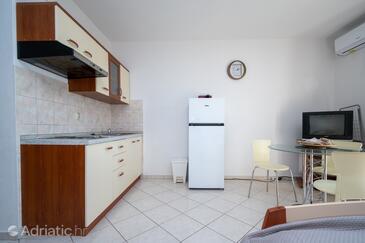 Апартаменты для семьи с бассейном Любач - Ljubač, Задар - Zadar - 21937