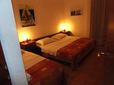 Dvosobni apartman Tkon, Pašman (A-21943-c)
