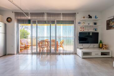 Apartmanok a tenger mellett Omisalj, Krk - 21946