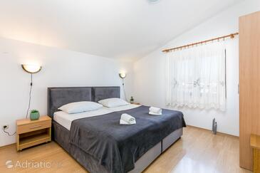 Ferienwohnungen mit Parkplatz Kastel Stafilic, Kastela - 21948