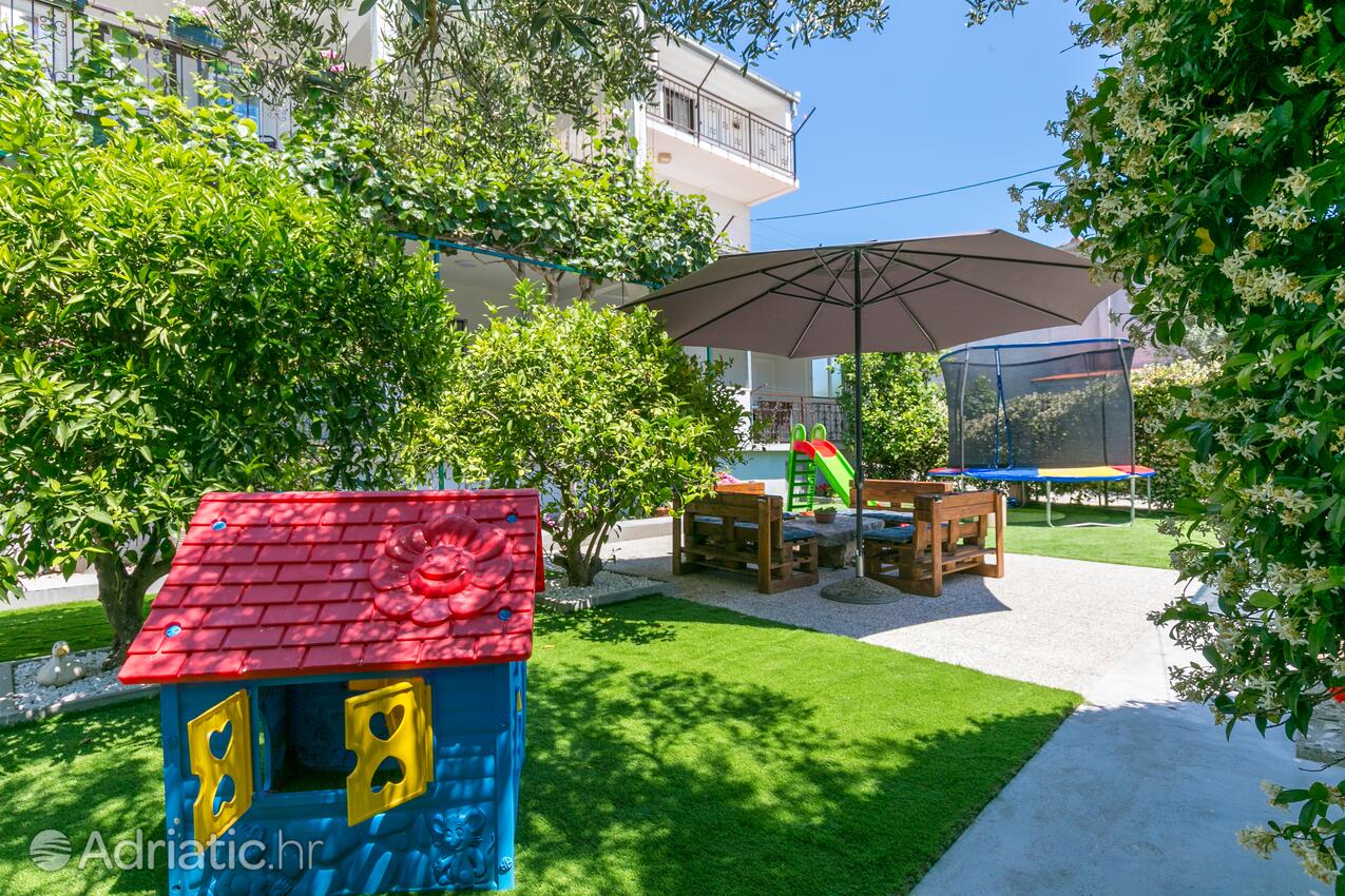 Apartamentos con parking Kastel Stafilic, Kastela - 21948