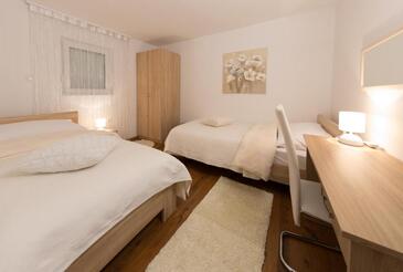 Appartementen met parkeerplaats Otocac, Velebit - 21951