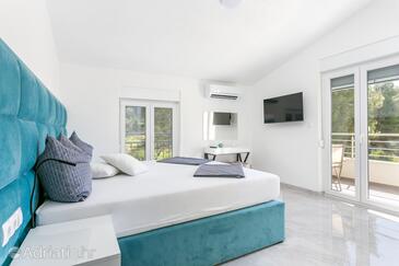 Ferienwohnungen mit Pool für Familien Okrug Gornji, Ciovo - 21968