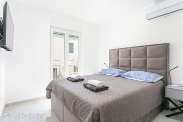 Lejligheder med pool egnet til familier med børn Okrug Gornji, Ciovo - 21968