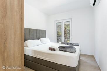 Lejligheder med pool egnet til familier med børn Okrug Gornji, Ciovo - 21969