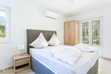 Lejligheder med pool egnet til familier med børn Okrug Gornji, Ciovo - 21969