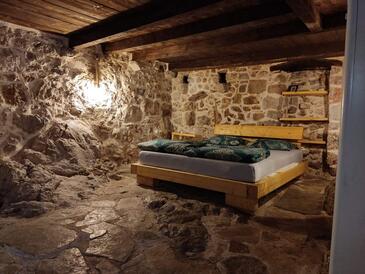 Apartments with parking space Janjina, Pelješac - 21984