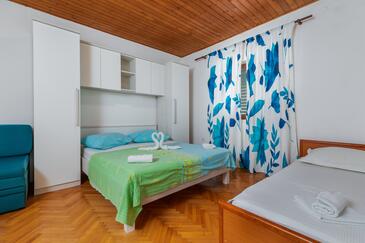 One bedroom apartment Tučepi, Makarska (A-22005-c(
