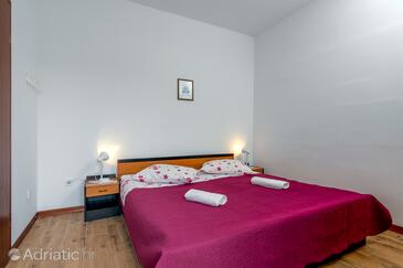 Ferienwohnungen mit Pool für Familien Valbandon, Fazana - 2201