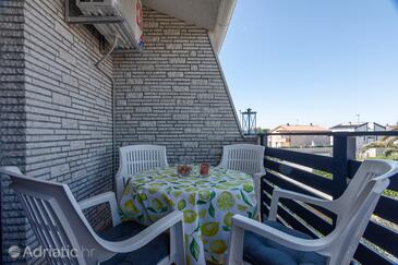 Lejligheder med pool egnet til familier med børn Valbandon, Fazana - 2201