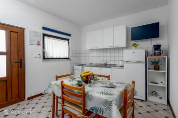 Family-friendly apartments with swimming pool Valbandon (Fažana) - 2201