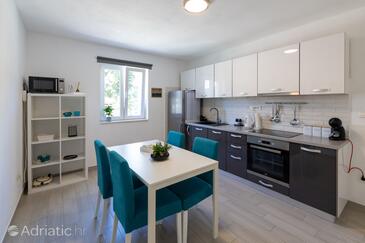 Ferienwohnungen mit Parkplatz Hvar - 22023