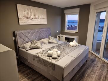 Casa vacanze con piscina Kastel Gomilica, Castelli - Kaštela - 22042