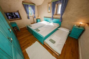 Ferienwohnungen am Meer Kastel Novi, Kastela - 22051