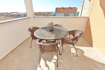 Apartmani s parkingom Novalja, Pag - 22055