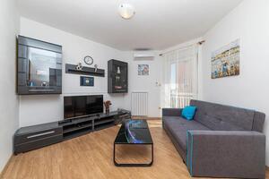 1-Zimmer-Ferienwohnung Kastel Luksic 1-Zimmer-Ferienwohnung Kastel Luksic, Kastela (A-22071-a)