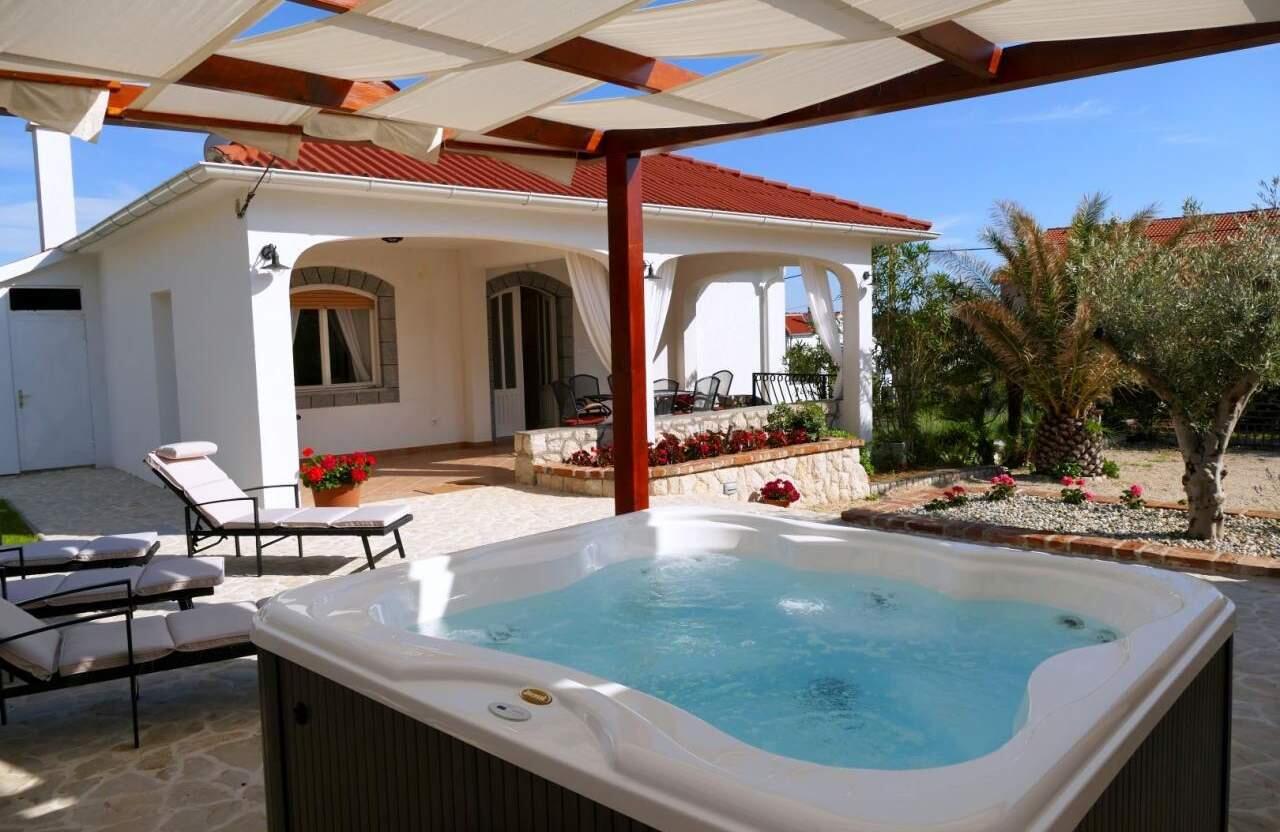 Haus am Meer mit Pool für Familien Barbat, Rab - 22081