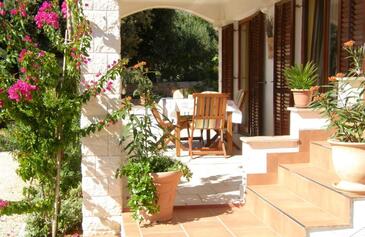 Apartmanok parkolóhellyel Barbat, Rab - 22087