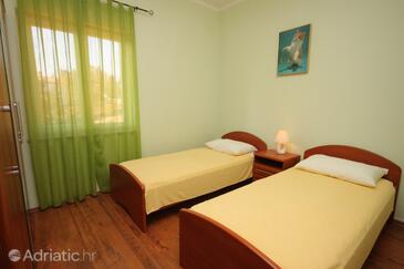 Family-friendly apartments with swimming pool Manjadvorci, Marčana - 2209