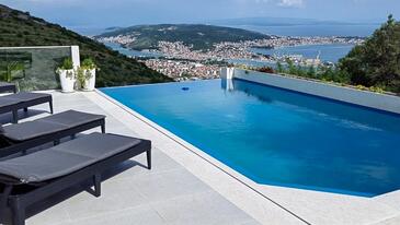 Luxury villa with a swimming pool Seget Donji, Trogir - 22094 Adriatic.hr