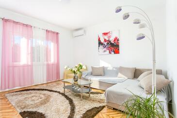 Pokój dzienny Split, Pokój dzienny w zakwaterowaniu typu apartment, Dostępna klimatyzacja, zwierzęta domowe są dozwolone i WiFi.