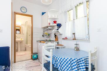 Apartamentos con parking Supetar, Brac - 22123