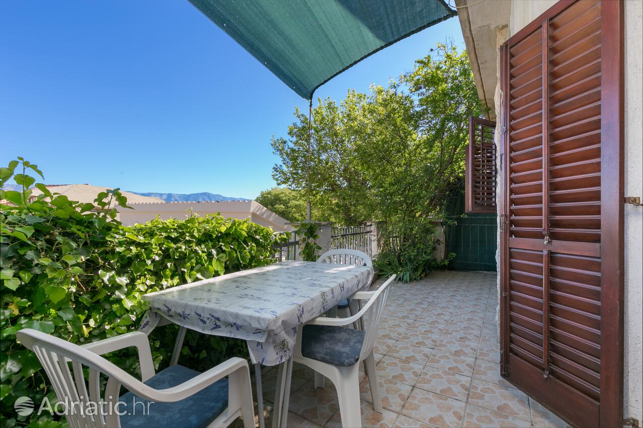 Lägenheter med parkering Supetar, Brac - 22123