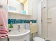 Supetar, Ванна кімната в розміщенні типу studio-apartment, WiFi.