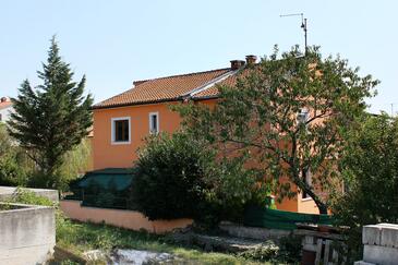 Apartments mit Außenbereichen Banjole, Istria